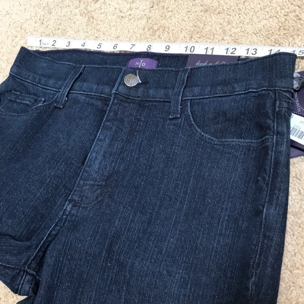 NWT! NYDJ Size 8 blue straight slimming jeans